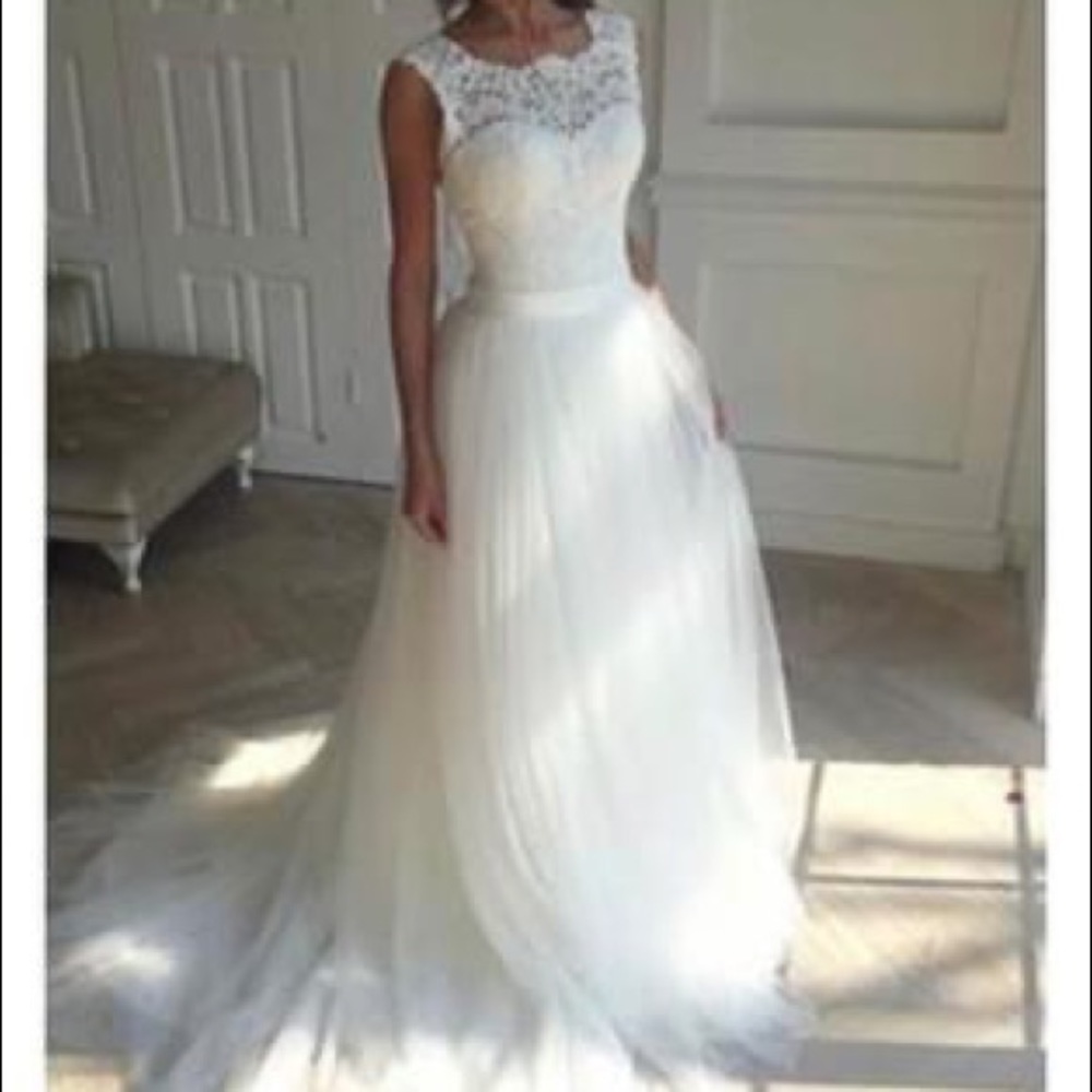 Hebeos wedding dress size 2 never worn